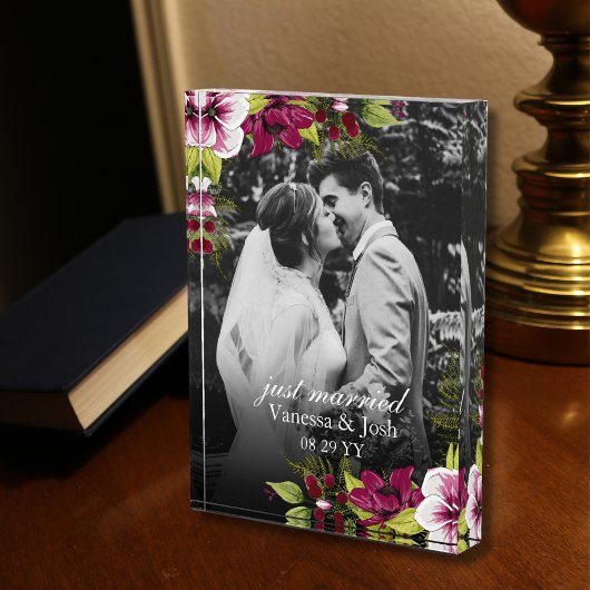 Elegant Just Married Magenta Green Floral Wedding Fotoblock