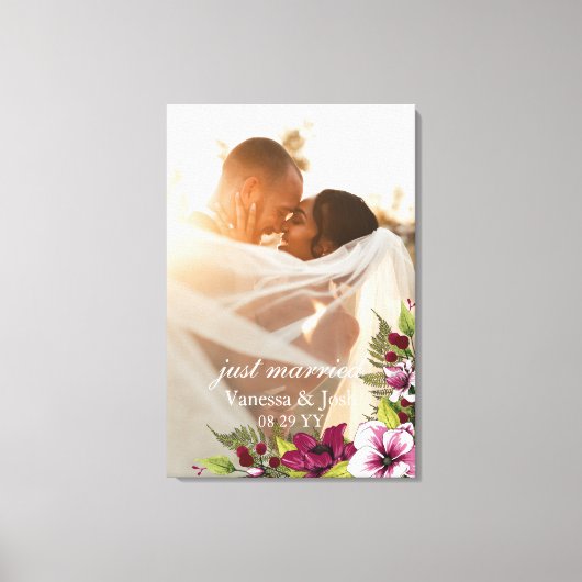 Elegant Just Married Magenta White Floral Wedding Leinwanddruck (Vorderseite)