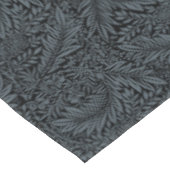 Elegant Larkspur von William Morris, Dark Tischdecke (Schrägansicht)