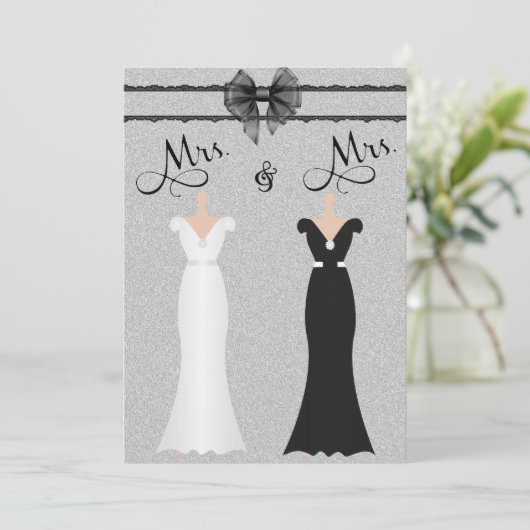 Elegant Lesbian Gay Two Brides Einladung Hochzeit (Stehend Vorderseite)