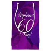 Elegant Lila 60 und Sassy Birthday Party Kleine Geschenktüte (Vorderseite)