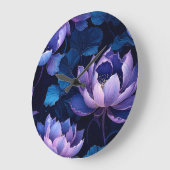 Elegant Lila Blue Lotus Dark Wall Clock Große Wanduhr (Winkel)