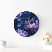 Elegant Lila Blue Lotus Dark Wall Clock Große Wanduhr (Zuhause)