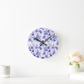 Elegant Lila Lilac Floral On White Runde Wanduhr (Zuhause)