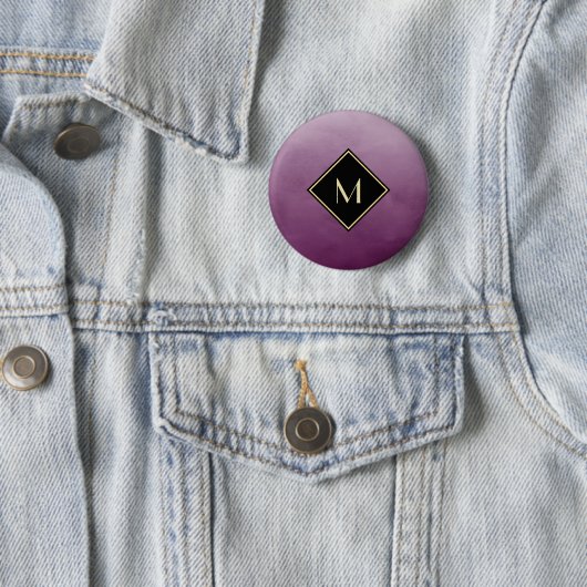 Elegant Lila mit einfachem Goldmonogramm Button (Beispiel)