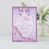 Elegant Lilac Jewel Bow & Stiletto Birthday Einladung (Stehend Vorderseite)
