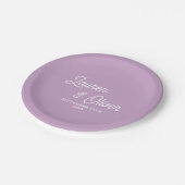 Elegant Lilac Lila Script Minimalistisch Wedding Pappteller (Schrägansicht)
