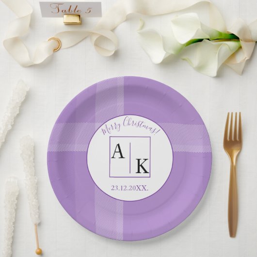 Elegant Lilac Violet Tartan Monogram Pappteller (Hochzeit)