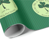 Elegant Lucky Bride und Groom Green Stripes Clover Geschenkpapier (Rolleneckpunkt)