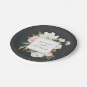 Elegant Magnolia | Schwarz-Weiß-Hochzeit Pappteller (Schrägansicht)