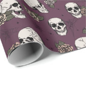 Elegant Maroon Gothic Skulls Halloween Geschenkpapier (Rolleneckpunkt)
