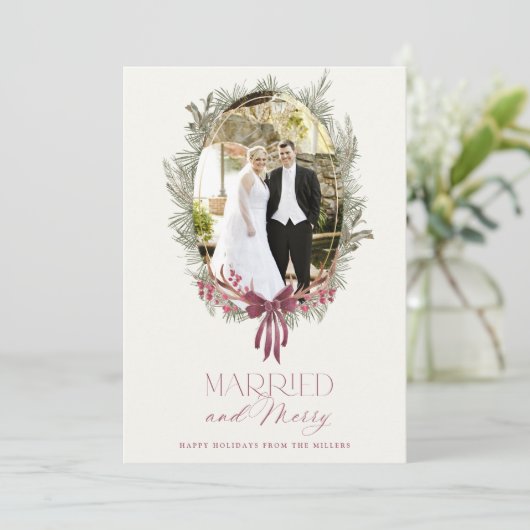 Elegant Married and Merry Holiday Photo Card Einladung (Stehend Vorderseite)