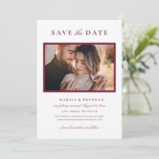Elegant Merlot Red Wedding Foto Save The Date (Stehend Vorderseite)