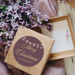 Elegant Merry Christmas Gold Handgeschriebenes Skr Runder Aufkleber<br><div class="desc">Der "Elegant Merry Christmas Gold handgeschriebene Script Classic Round Sticker" ist eine schicke Ergänzung zu Ihrer Urlaubspackung. Mit seinem luxuriösen handgeschriebenen Gold-Design hebt dieser Aufkleber Geschenkverpackungen,  Karten und Dekorationen wunderbar hervor. Ideal,  um Ihren Festlichkeiten eine persönliche Touch hinzuzufügen! #ChristmasStickers #GoldScript #ElegantDesign #HolidayDecor #FestiveTouches</div>