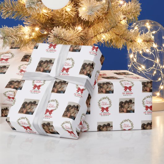 Elegant Merry Christmas Wreath Red Bow Foto Geschenkpapier (Feiertage)