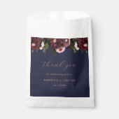 Elegant Midnight Blue Burgundy Floral Wedding Geschenktütchen (Vorderseite)
