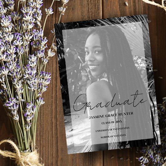 Elegant Minimal Black & White Photo Graduation Einladung