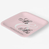 Elegant Minimal Mr. und Mrs. Wedding Pappteller (Gewinkelt)