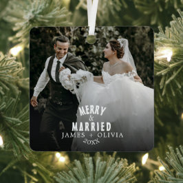 Elegant Minimalist Bold Merry and Married Photo Ornament Aus Metall