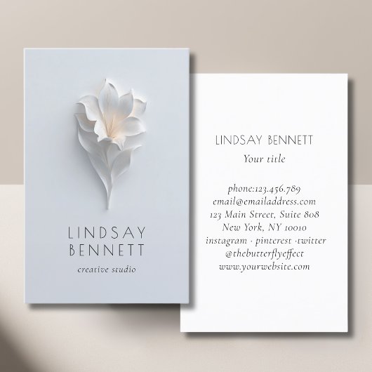 Elegant Minimalist Floral White Blue Visitenkarte