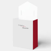 Elegant Minimalistisch mit einer Hochzeit mit rote Geschenkschachtel (Geöffnet)