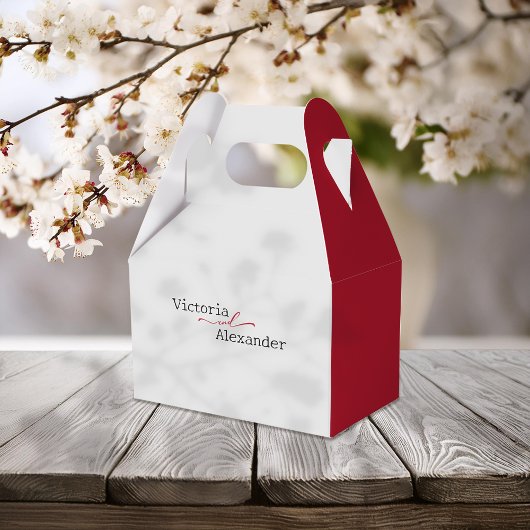 Elegant Minimalistisch mit einer Hochzeit mit rote Geschenkschachtel