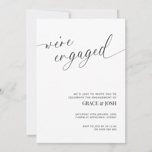 Elegant Minimalistisch Wir sind Verlobte Engagemen Einladung (Vorderseite)
