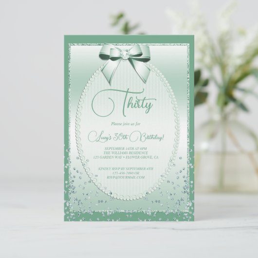 Elegant Mint Green Jeweled Bow & Confetti Geburtst Einladung (Stehend Vorderseite)