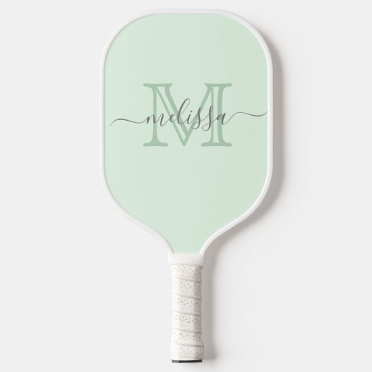 Elegant Mint Green Minimal Name und Monogramm Pickleball Schläger (Vorderseite)