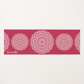Elegant Mit Monogramm Boho Magenta und White Manda Yogamatte (Vorderseite (Horizontal))
