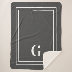 Elegant Mit Monogramm für ihn grau und weiß Sherpadecke