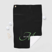 Elegant Modern Black GreenScript Monogram Golfhandtuch (Insitu)