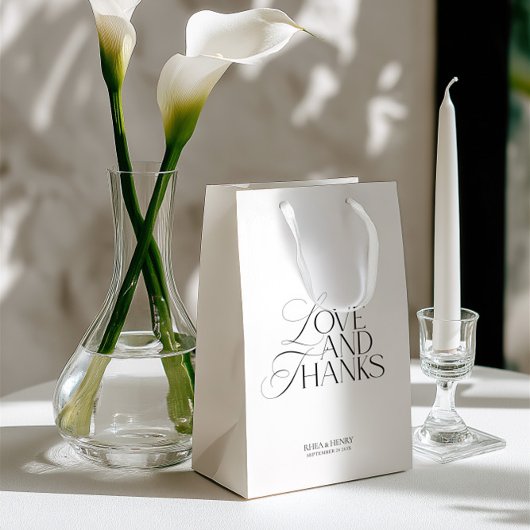 Elegant Modern Black & White Wedding Welcome  Mittlere Geschenktüte
