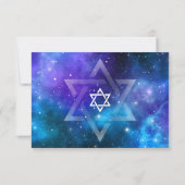 Elegant Modern Blue Lila Galaxy Bat Bar Mitzvah RSVP Karte (Rückseite)