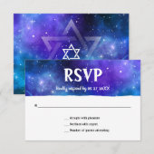 Elegant Modern Blue Lila Galaxy Bat Bar Mitzvah RSVP Karte (Vorne/Hinten)