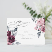Elegant Modern Burgundy Floral Wedding RSVP Karte (Stehend Vorderseite)