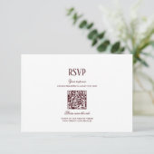 Elegant Modern Burgundy Wedding QR Code RSVP Begleitkarte (Stehend Vorderseite)