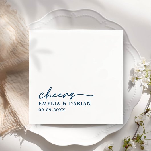 Elegant Modern Cheers Script Minimalistisch Weddin Serviette
