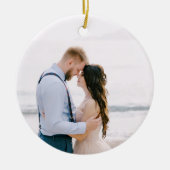 Elegant modern Das neue Mr. und Mrs. Wedding Foto Keramik Ornament (Vorne)