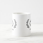 Elegant Modern Monogram Laurel Wreath Trendy Black Kaffeetasse (Mittel)