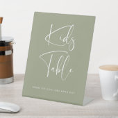 Elegant & modern Sage Green Kids Table Hochzeit Sockelschild (In SItu)