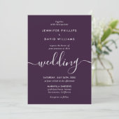 Elegant Modern Script Purple Wedding Einladung (Stehend Vorderseite)