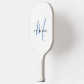 Elegant Modern White Blue Script Monogram Pickleball Schläger (Links)