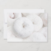 Elegant Moderne Hochzeitssaison Ätheral Weiße Doug Einladung (Rückseite)