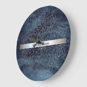 Elegant Modernes Silver Mandala Stripe Navy Blue Große Wanduhr (Winkel)