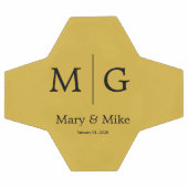 Elegant Monogram Couple Name Metallic Gold Fußball (Flach)