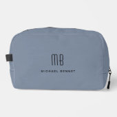 Elegant Monogram Dusty Blue Waschbeutel (Vorderseite)