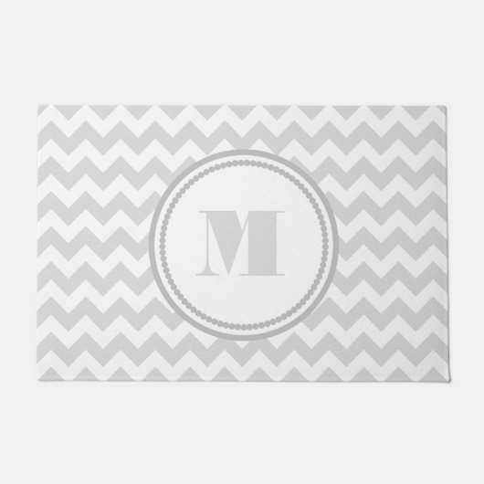 Elegant Monogram Gray Zickzack Fußmatte (Vorderseite)