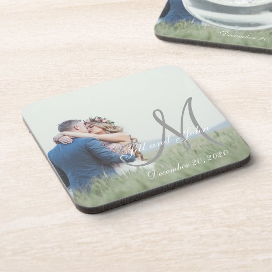 Elegant Monogram Initial Foto Wedding Getränkeuntersetzer (Linke Seite)