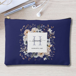 Elegant Monogram Pretty Beige Blue Flowers Floral Zubehörtasche